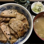 炭火焼豚丼 七凛茶屋坊ず的实拍图