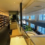 TSUTAYA BOOKSTORE SHARE LOUNGE MARUNOUCHI的实拍图