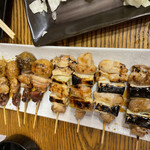 焼き鳥原価酒場 ヤキトリ御殿 新橋店的實拍圖