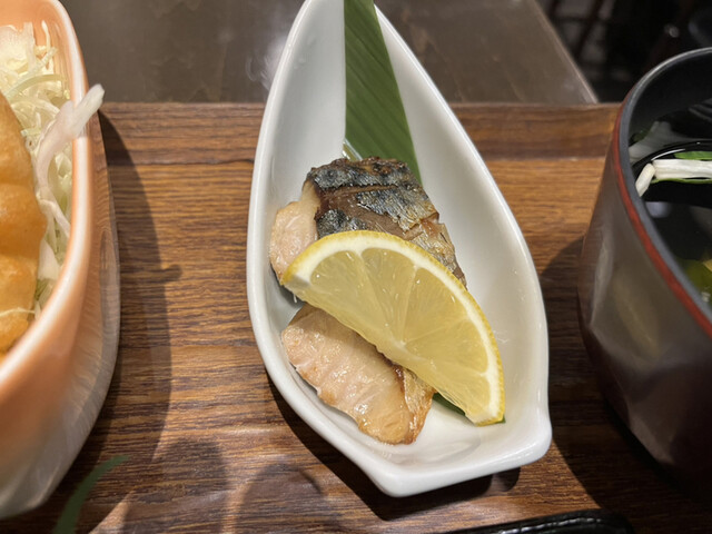 とろさば料理専門店 SABAR 阪急三番街店的实拍高清图