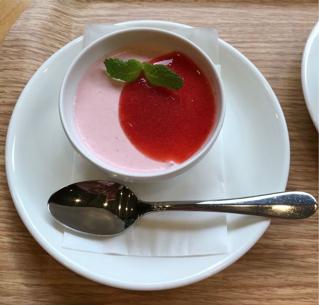 絵本カフェ ちひろ美術館・東京的实拍高清图