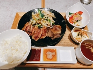 鉄板・串焼きSABRINA的实拍图