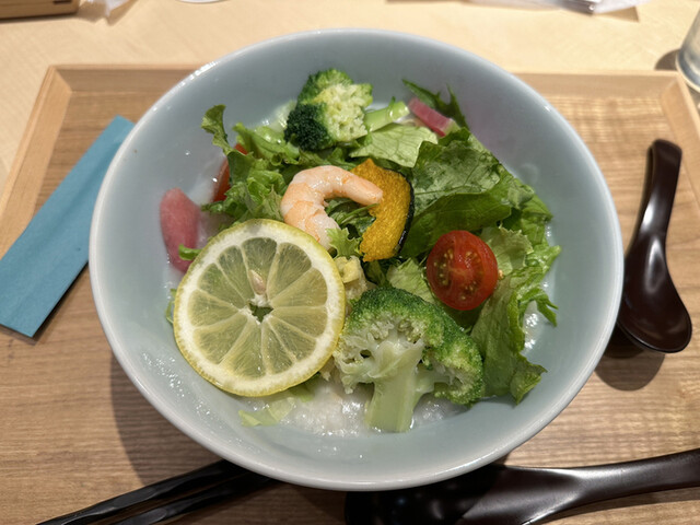 おかゆと麺 粥餐庁 グランフロント大阪店的实拍高清图