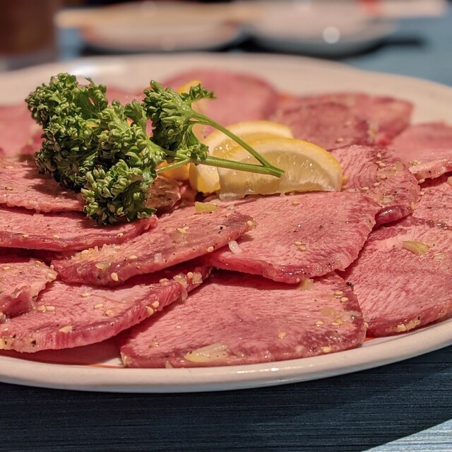 recommendations image for 炭火焼肉 こうしん