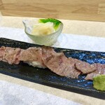 立喰い寿司 鮨處八千代 新宿三丁目店的實拍圖