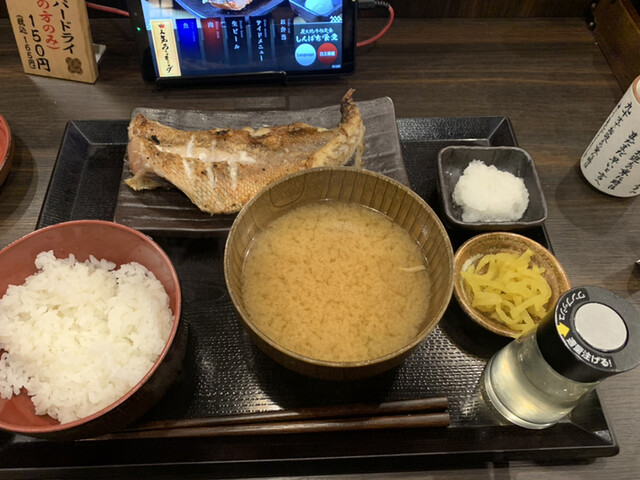 炭火焼干物定食 しんぱち食堂 エミオ田無店的實拍高清圖