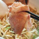 真鯛らーめん 麺魚 秋葉原UDX秋葉原拉麺劇場店的实拍图
