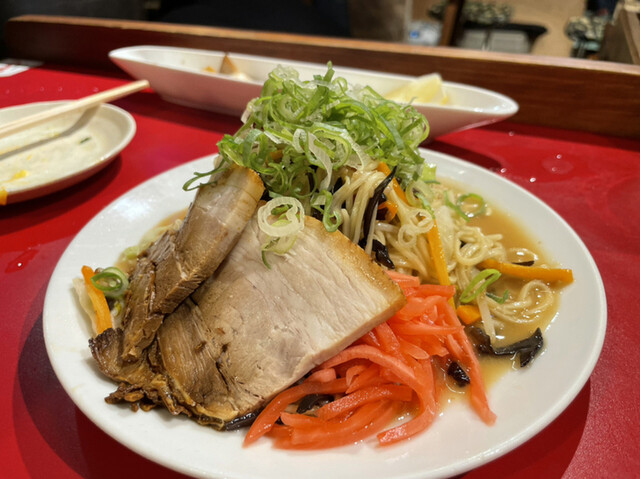 中洲の屋台 小島商店 feat シラチャンラーメン的實拍高清圖