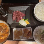 炭火焼肉 羅山 琴似店的實拍圖