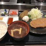 牛かつ もと村 福岡天神西通り店的實拍圖