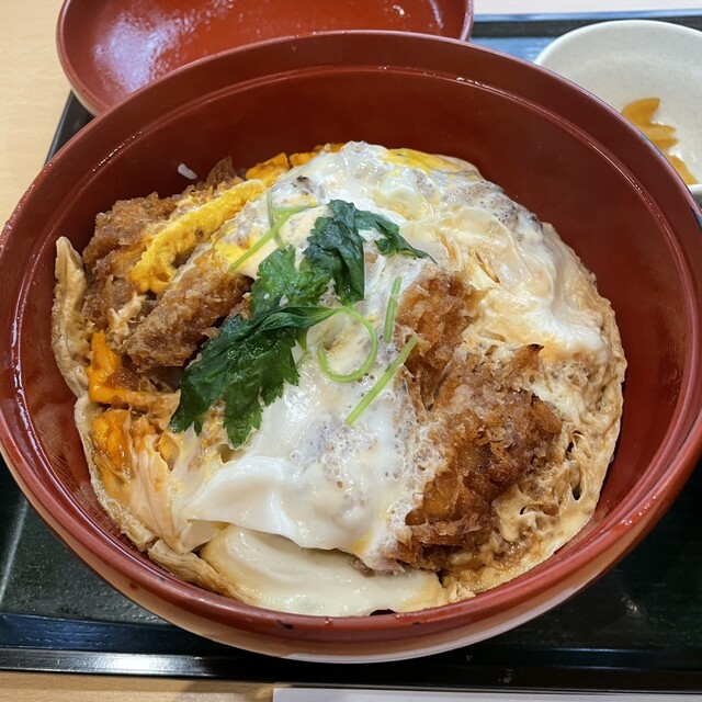 とんかつ伊勢  新宿野村ビル店的實拍高清圖