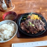 カウベルハウス的实拍图