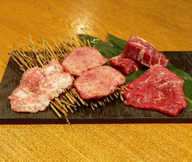 和牛焼肉 牛WAKA丸 新橋店的实拍高清图
