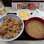 吉野家 南池袋店的实拍图