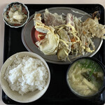 安全入船食堂的實拍圖