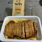 CAFE RESTAURANT GARAGE的实拍图