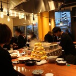 おでん×スタンド三徳六味 ESTフードホール的实拍图
