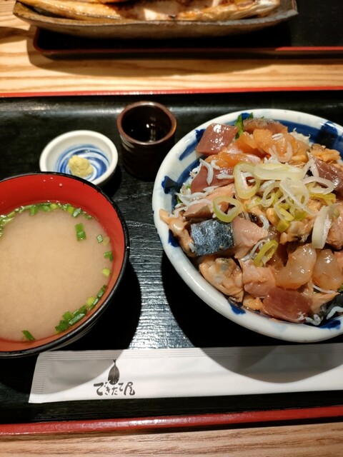 一夜干しと海鮮丼 できたて屋 時計台店的實拍高清圖