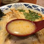 九州らーめん亀王 難波ＮＧＫ前店的實拍圖