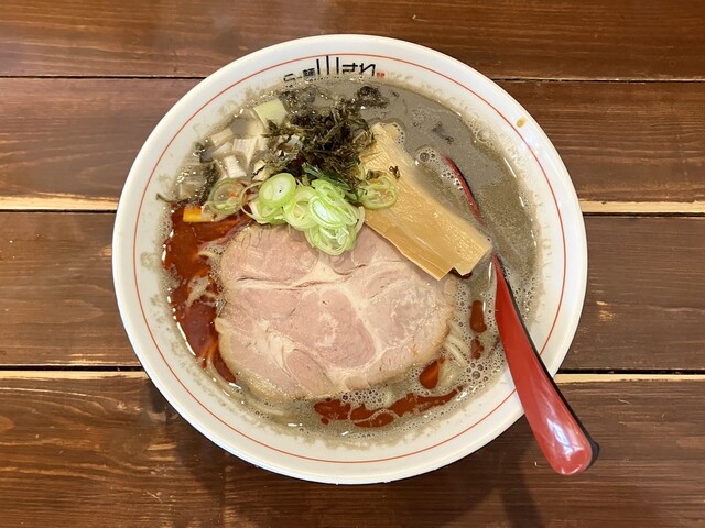 らー麺 山さわ的实拍高清图