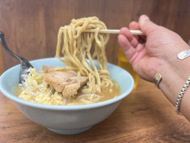 ラーメン二郎 池袋東口店的实拍高清图