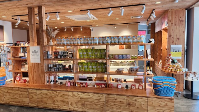 まちの駅 標津サーモンプラザ 売店的实拍高清图