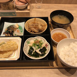 やよい軒 代々木店的實拍圖