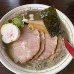 らー麺 山さわ的实拍图