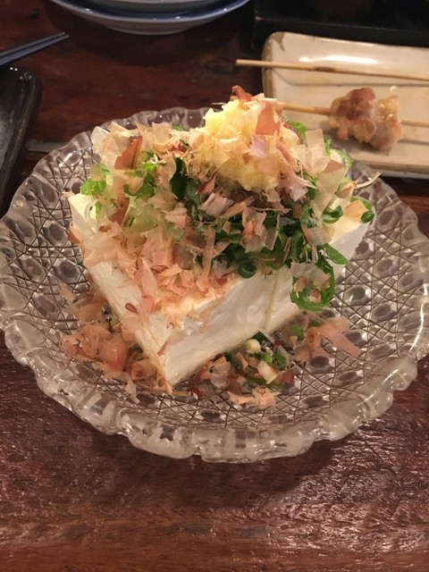 日本酒居酒屋 鍋横 赤燈的實拍高清圖