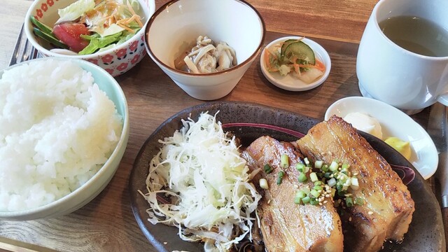 肉の八十二食堂的實拍高清圖