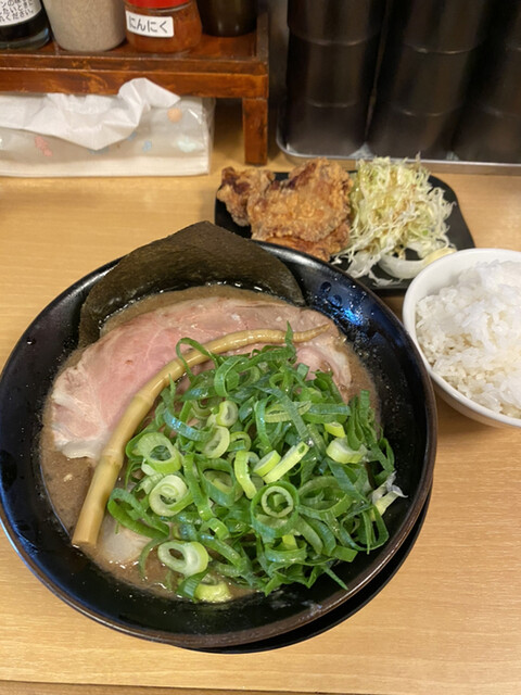 濃厚らーめん 驚麺屋的实拍高清图