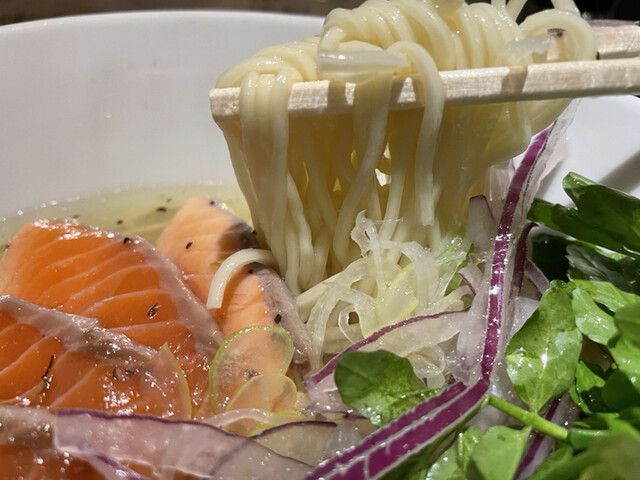 鶏そば・ラーメン Tonari的實拍高清圖