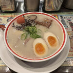 九州じゃんがららあめん 銀座店的实拍图