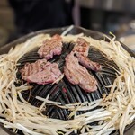 羊肉炭火焼 肉汁屋的實拍圖