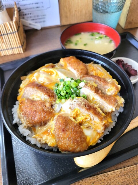 天山食堂的實拍高清圖