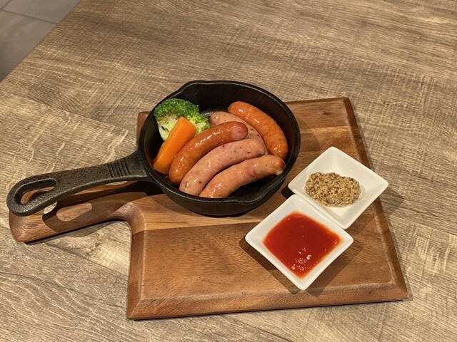 recommendations image for UMEDAHOLIC HOTEL cafe & bar