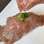吉祥寺 肉ドレス海鮮丼 渋谷道玄坂店的實拍圖
