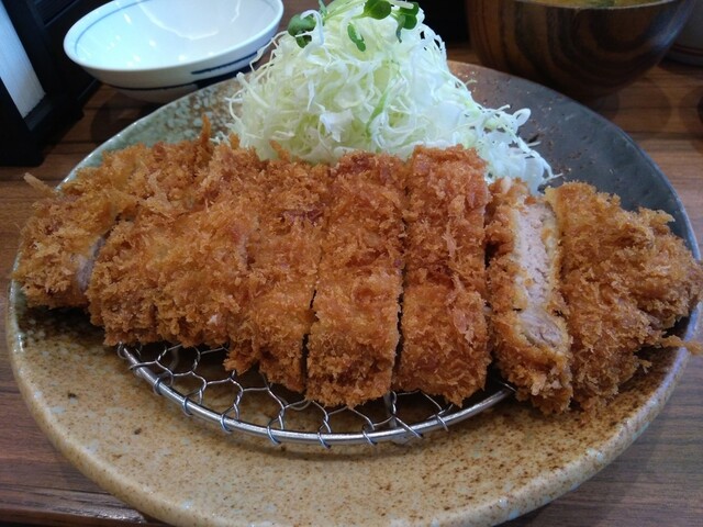 かつかつとんとん的实拍高清图