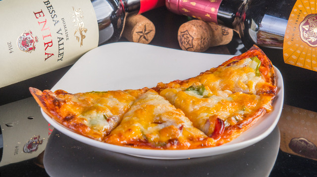 バー クラ クラ的实拍高清图