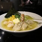 鶏そば・ラーメン Tonari的實拍圖