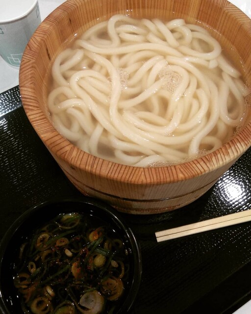 丸亀製麺 イオンモールKYOTO店的实拍高清图