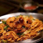 ホルモン焼きうどん 夕凪的实拍图