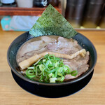 濃厚らーめん 驚麺屋的实拍图