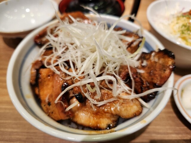 十勝豚丼 いっぴん ニッセイビル店的實拍高清圖