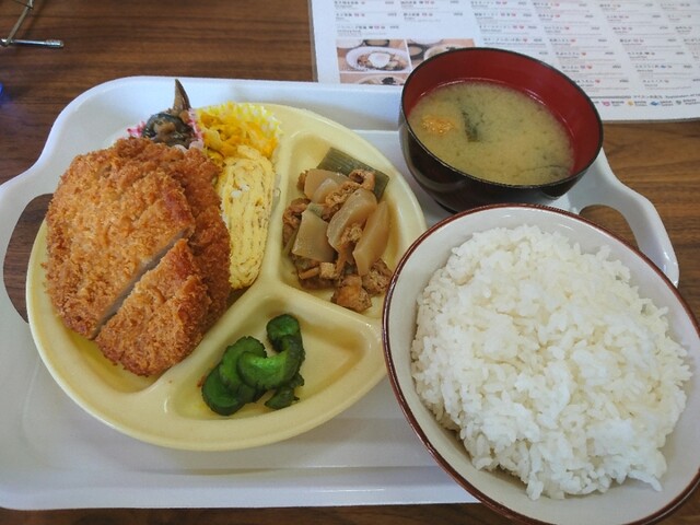 第一食堂的實拍高清圖