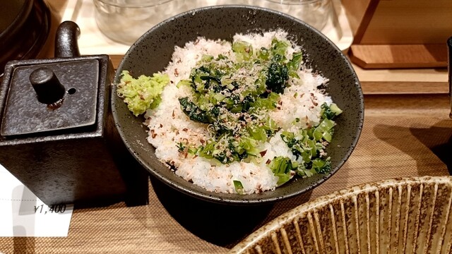 肉蕎麦 トムラウシ 田町店的实拍高清图