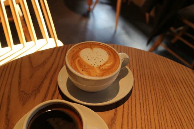 ブルーボトルコーヒー 京都六角カフェ的实拍高清图