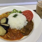 BOOK COMPASS Cafe エキュート東京店的实拍图