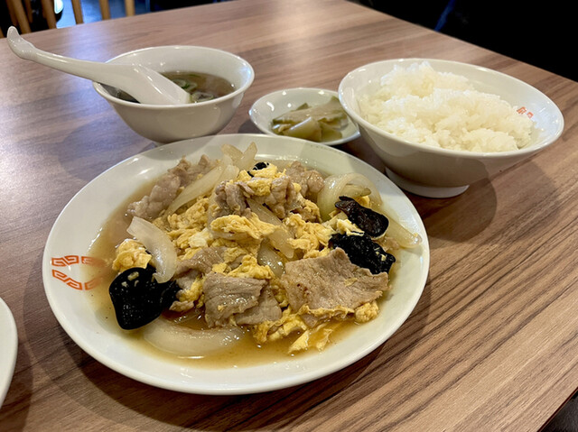小姑娘的實拍高清圖