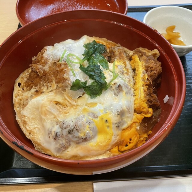 とんかつ伊勢  新宿野村ビル店的實拍高清圖